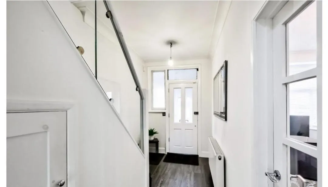 Slendermorrs Palace London Holiday home